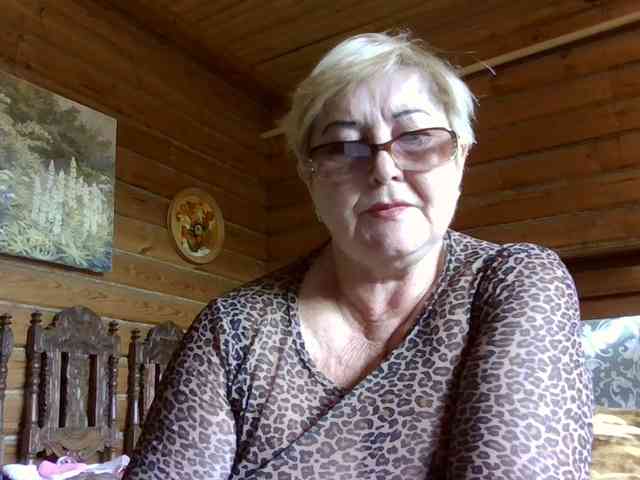 KarinkaSweet webcam