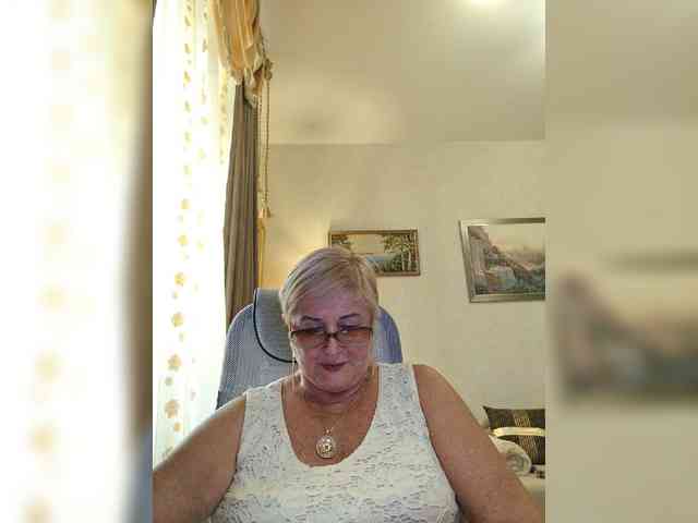 KarinkaSweet webcam