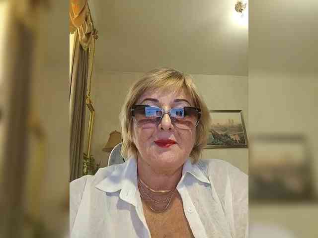 KarinkaSweet webcam