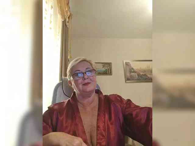 KarinkaSweet webcam