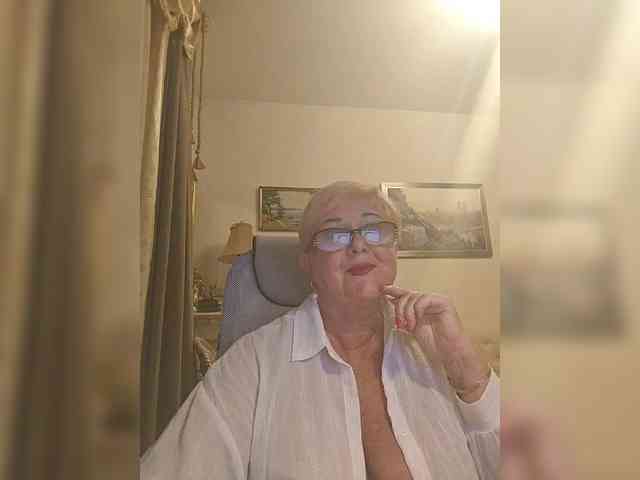 KarinkaSweet webcam