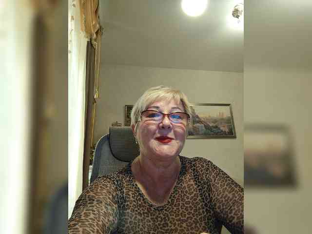 KarinkaSweet webcam