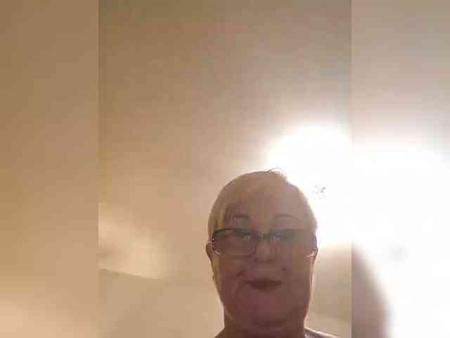 KarinkaSweet webcam