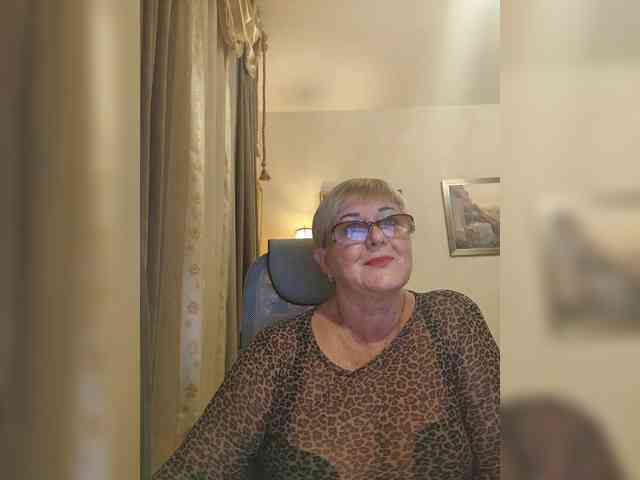 KarinkaSweet webcam