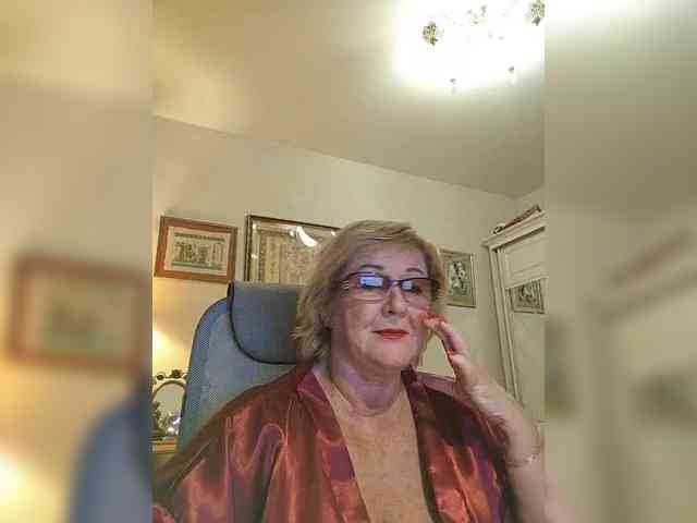 KarinkaSweet webcam