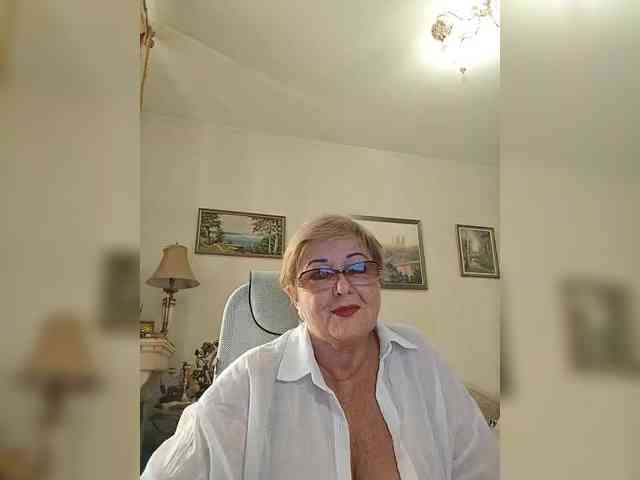 KarinkaSweet webcam