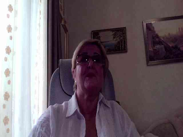 KarinkaSweet webcam