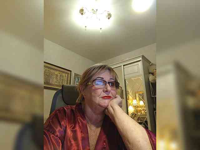 KarinkaSweet webcam