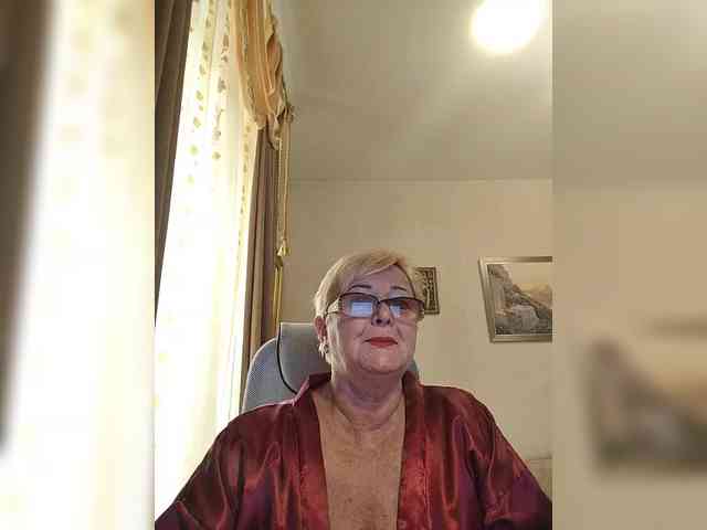 KarinkaSweet webcam