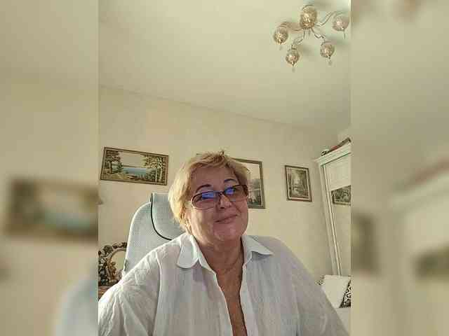 KarinkaSweet webcam