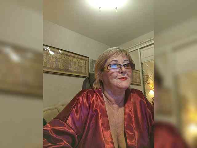 KarinkaSweet webcam