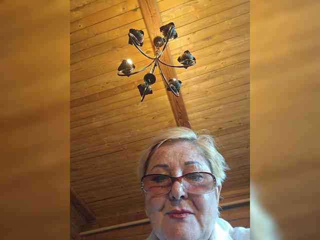 KarinkaSweet webcam