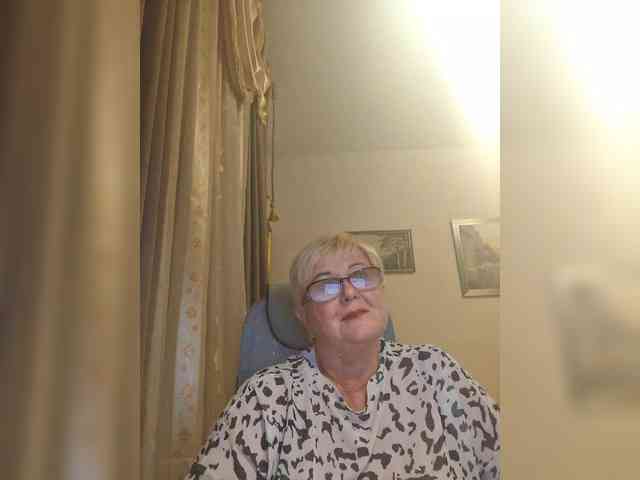KarinkaSweet webcam