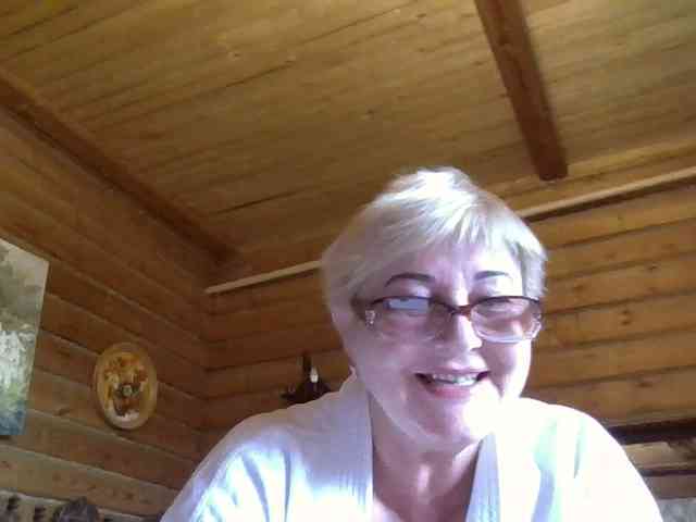 KarinkaSweet live female cam on bongacams