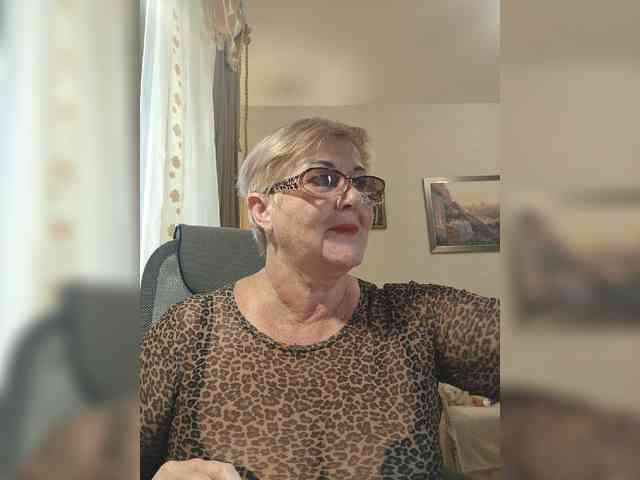 KarinkaSweet webcam