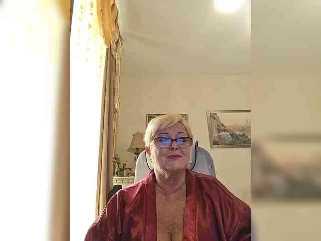 KarinkaSweet webcam