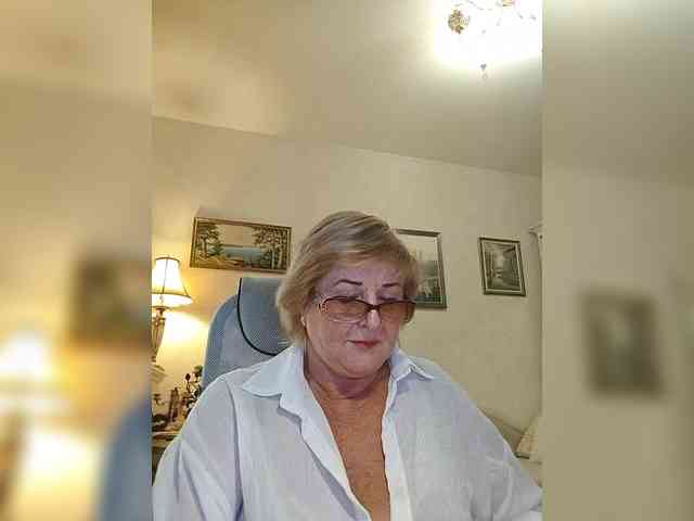 KarinkaSweet webcam