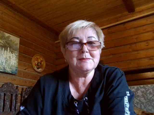 KarinkaSweet webcam