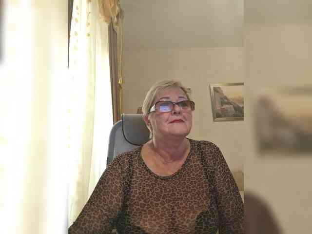 KarinkaSweet webcam