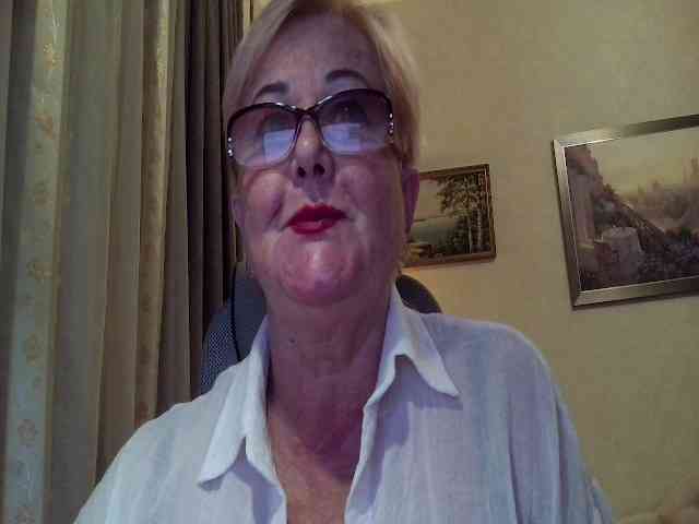 KarinkaSweet webcam
