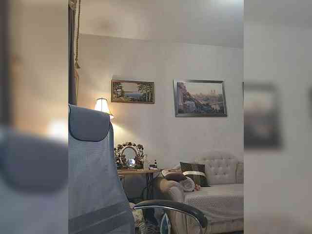 KarinkaSweet webcam
