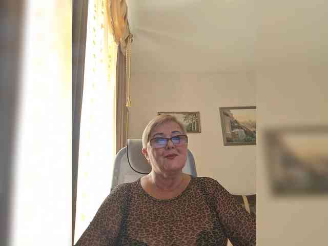 KarinkaSweet webcam