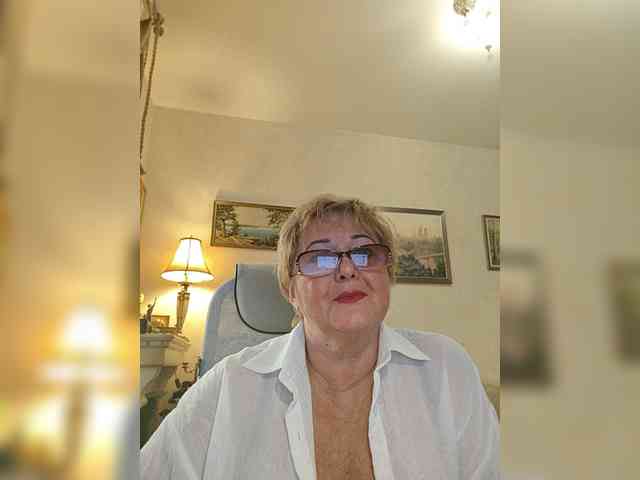 KarinkaSweet webcam