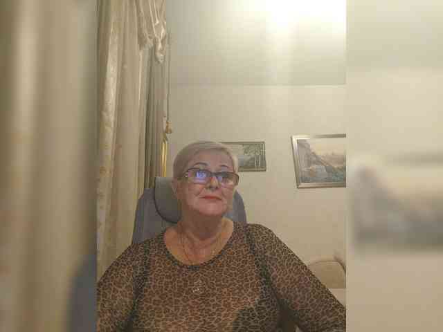 KarinkaSweet webcam