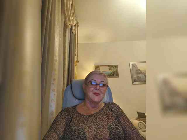 KarinkaSweet webcam
