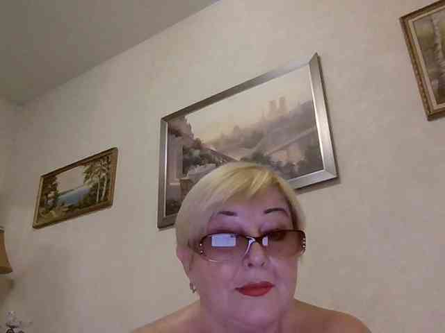 KarinkaSweet live female cam on bongacams
