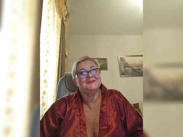 KarinkaSweet webcam