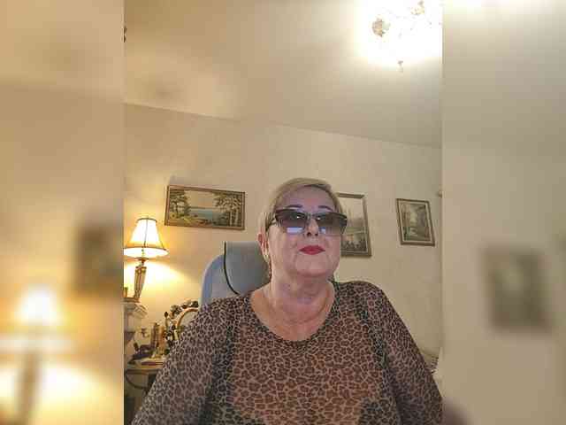 KarinkaSweet webcam