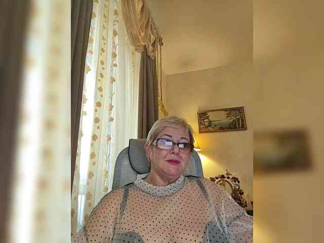 KarinkaSweet webcam