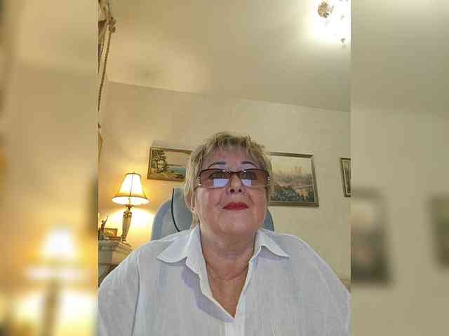 KarinkaSweet webcam