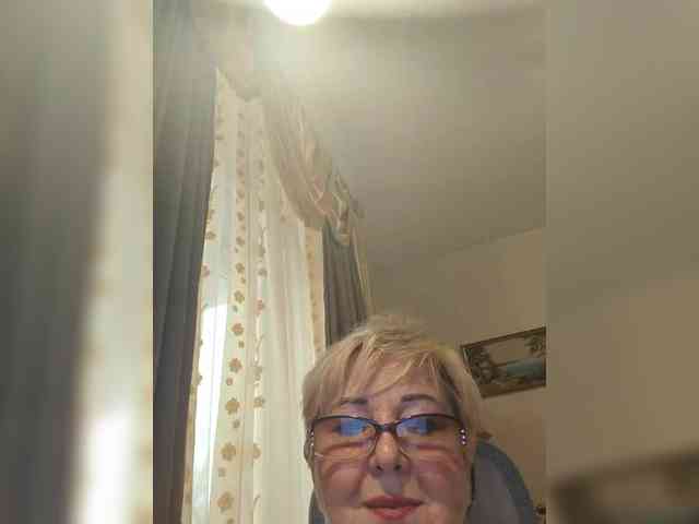 KarinkaSweet webcam