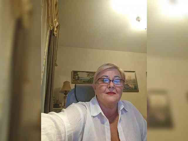 KarinkaSweet webcam