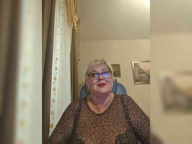 KarinkaSweet webcam