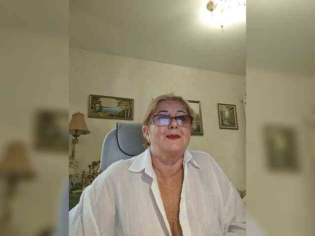 KarinkaSweet webcam