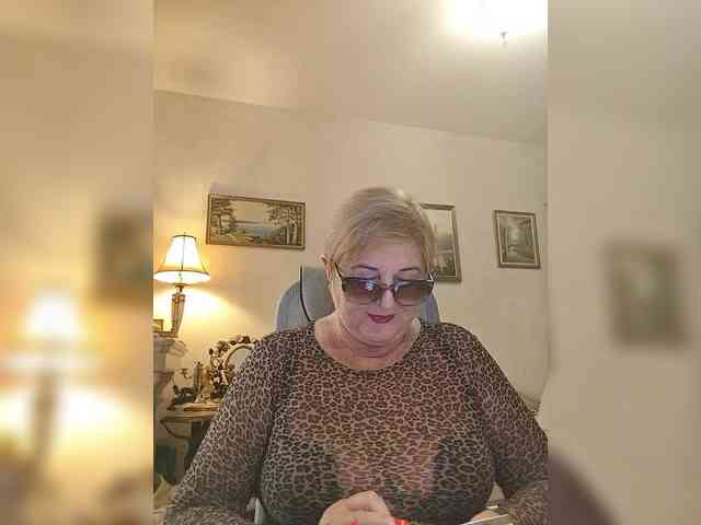 KarinkaSweet webcam