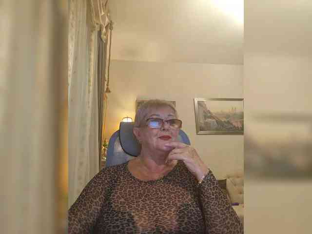 KarinkaSweet webcam