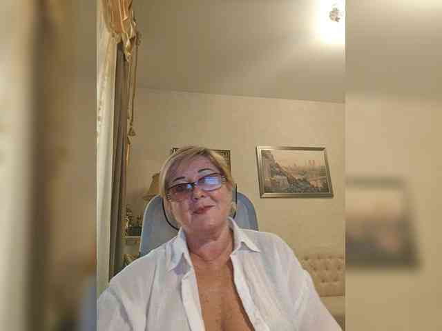 KarinkaSweet webcam