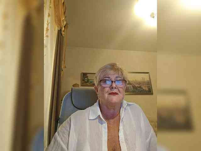 KarinkaSweet webcam