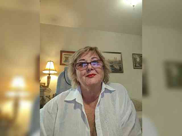 KarinkaSweet webcam