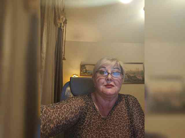 KarinkaSweet webcam