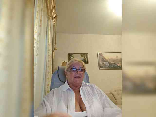 KarinkaSweet webcam