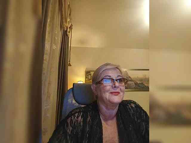 KarinkaSweet webcam