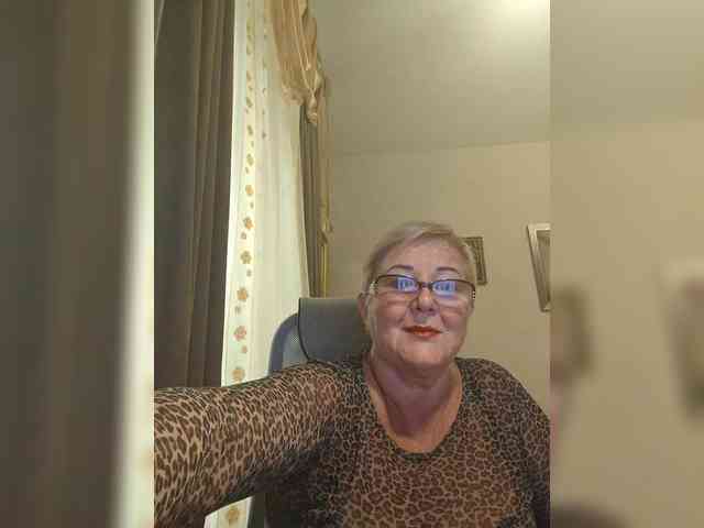 KarinkaSweet webcam