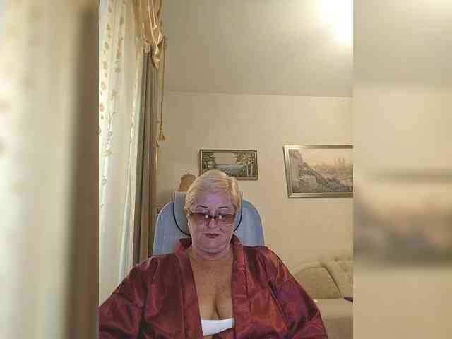 KarinkaSweet webcam
