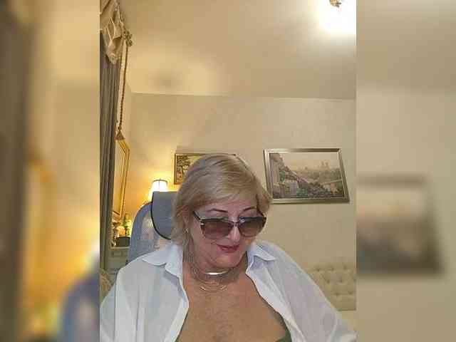 KarinkaSweet webcam
