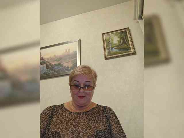 KarinkaSweet webcam